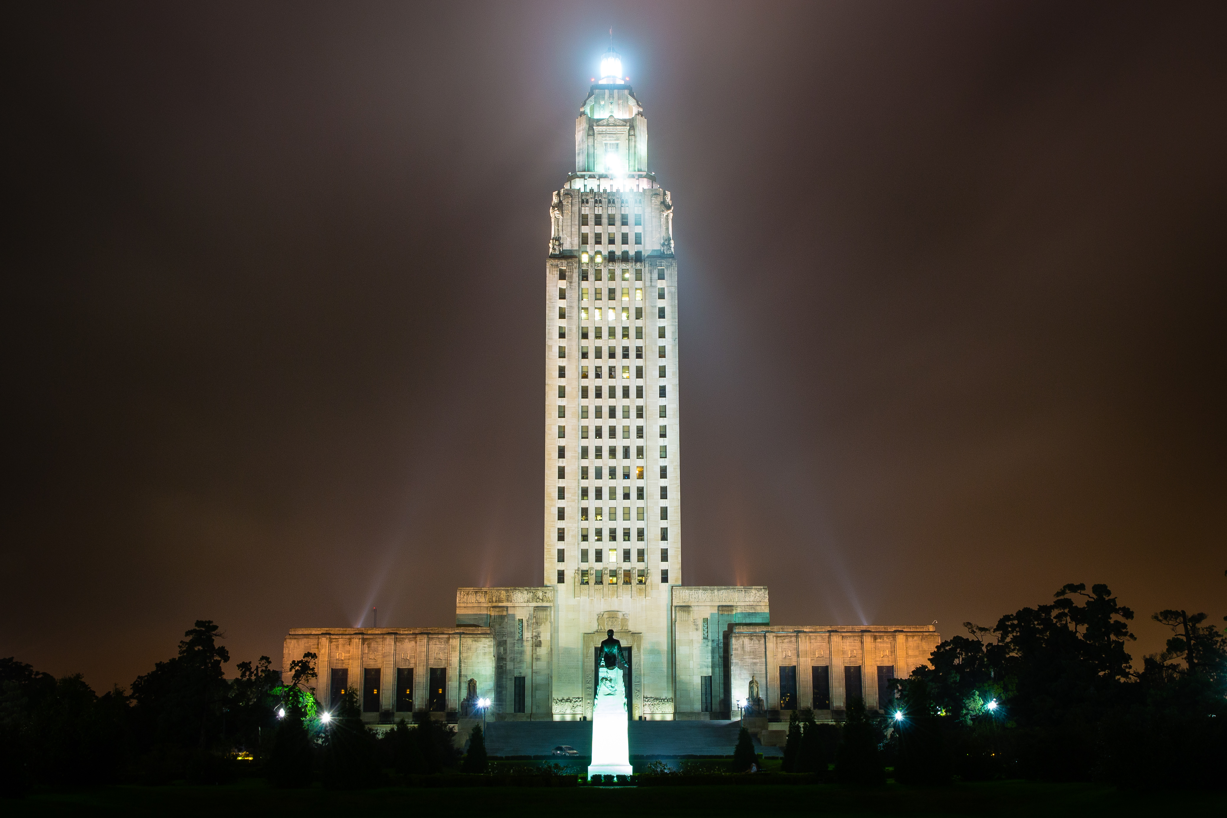 Louisiana State Capitol illuminated at night